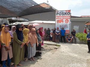 Dukung Kotak Kosong, Relawan di Brebes Kampanye ke Permukiman Warga