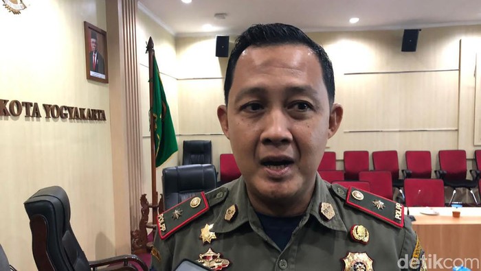 Kepala Satpol PP Kota Jogja Octo Noor Arafat saat ditemui wartawan di Kompleks Balai Kota Jogja, Selasa (1/10/2024).