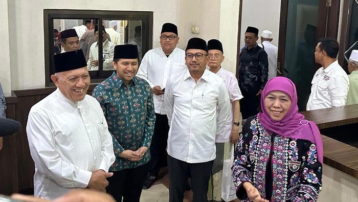 Khofifah Indar Parawansa dan Emil Dardak bersilaturahmi dengan para Ulama PWNU Jatim