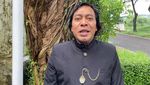 Gaya Kuliner Seru Komeng, Cicip Durian hingga Ayam Woku!
