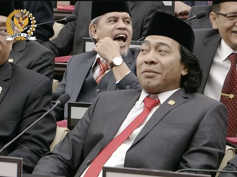 Komen di pelantikan anggota MPR/DPD/DPR RI periode 2024-2029.