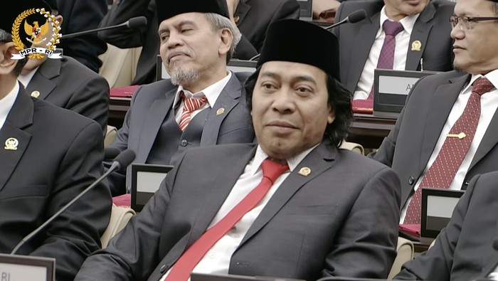 Komen di pelantikan anggota MPR/DPD/DPR RI periode 2024-2029.