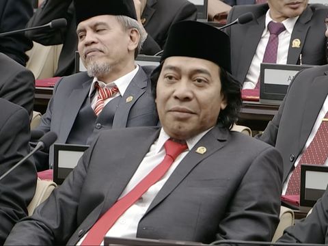 Komen di pelantikan anggota MPR/DPD/DPR RI periode 2024-2029.
