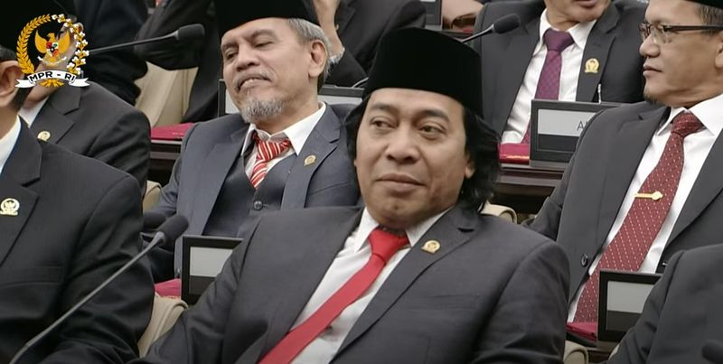 Komeng hadiri acara pelantikan anggota Dewan