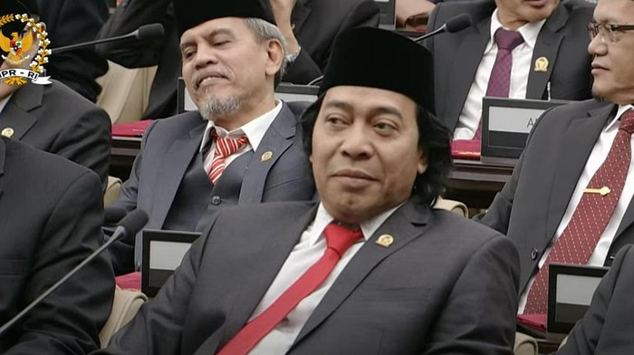 Komeng hadiri acara pelantikan anggota Dewan