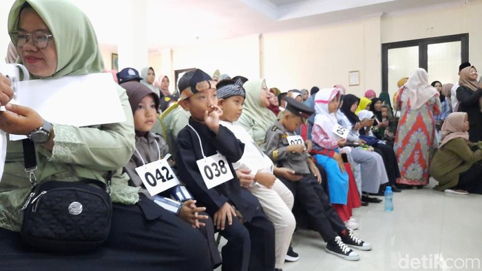 Lomba Melafalkan Teks Pancasila tingkat RA yang digelar oleh Kementerian Agama Kabupaten Tasikmalaya Selasa (01/10/24).
