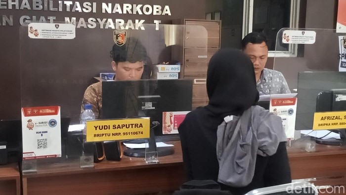 Mahasiswi PTN di Palembang lapor polisi usai jadi korban penipuan jasa konveksi.