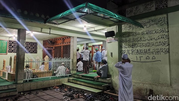 Masjid Riyadh Kota Solo, lokasi acara Haul Al Habib Ali bin Muhammad Al-Habsyi ke-113. Dipotret Kamis (26/9/2024).