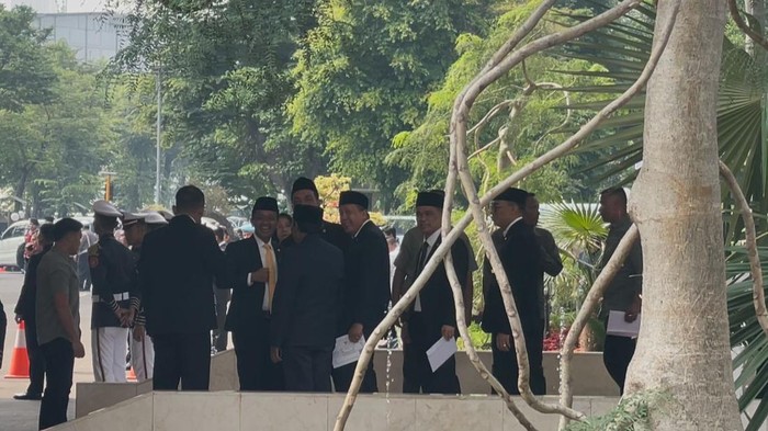 Menteri Jokowi hadiri pelantikan anggota MPR/DPR/DPD.