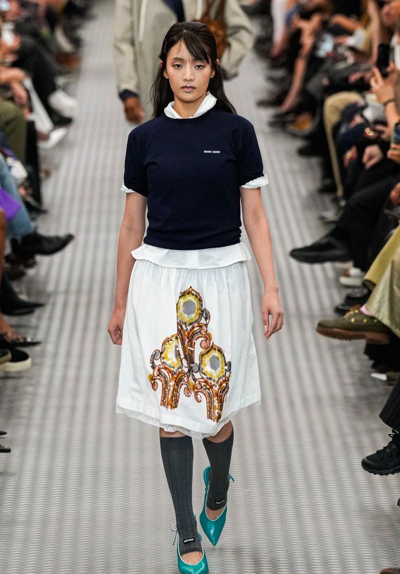 Minnie (G)I-DLE memulai debut sebagai model runway MiuMiu Minnie (G)I-DLE memulai debut sebagai model runway MiuMiu