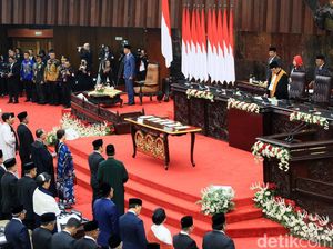 Potret Jokowi Hadiri Pelantikan Anggota MPR/DPR/DPD Periode 2024-2029