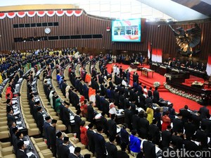 Gaji-Tunjangan hingga Fasilitas Ratusan Anggota DPR yang Baru Dilantik