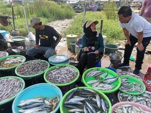 Ke TPI Tawang, Ahmad Luthfi Disambati soal Harga Ikan-Pendangkalan Muara