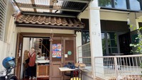 Kedai jajanan ini dikenal dengan nama La Onde HTS. Lokasinya berada di dalam perumahan Villa Melati Mas Blok B3/3, di Serpong, Tangerang Selatan.  Foto: detikFood