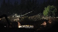 Israel memastikan tengah melancarkan serangan darat ke Lebanon, beberapa menit setelah pukul 02:00 waktu setempat, pada Selasa (01/10). (AP Photo/Baz Ratner) 