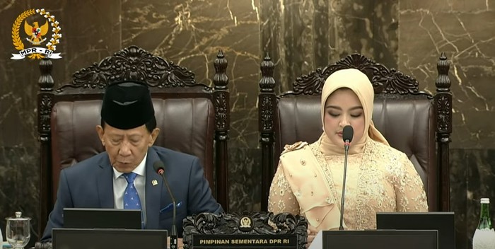 Pimpinan DPR sementara Guntur dan Annisa (dok. YouTube MPR)