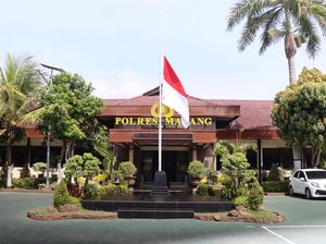 2 Tahun Tragedi Kanjuruhan, Polres Malang Kibarkan Bendera Setengah Tiang