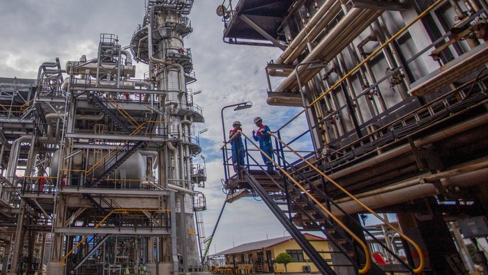 Potret Kilang Balongan, Penunjang Ketahanan Energi Nasional Suasana Kilang Pertamina Internasional (KPI) Unit Balongan di Indramayu, Jawa Barat.