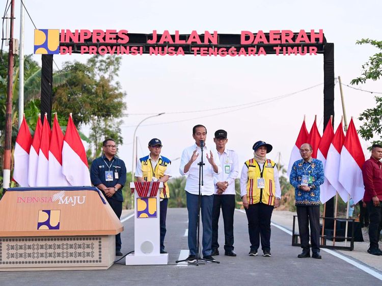 Presiden Jokowi Resmikan 27 Ruas Jalan di Provinsi NTT