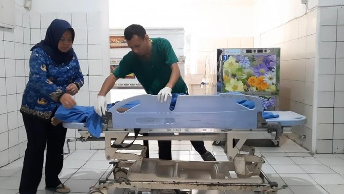 Remaja di Purwakarta ditemukan tewas di tumpukan sampah.
