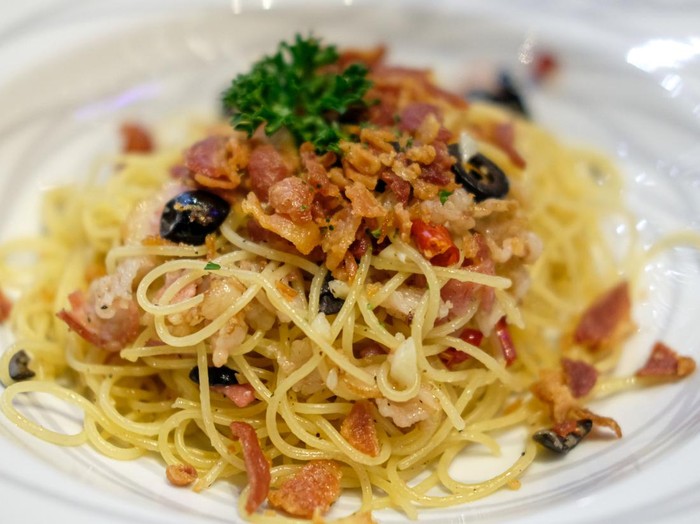 Resep Spaghetti Beef Bacon dan Bawang