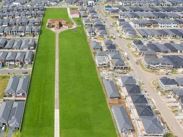 Potret Rumah Dikepung Kompleks Elite, Tak Mau Digusur Meski Dapat Rp 764 M