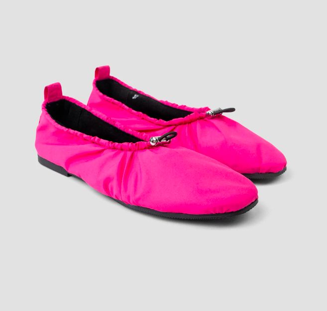 sepatu flats unik lokal