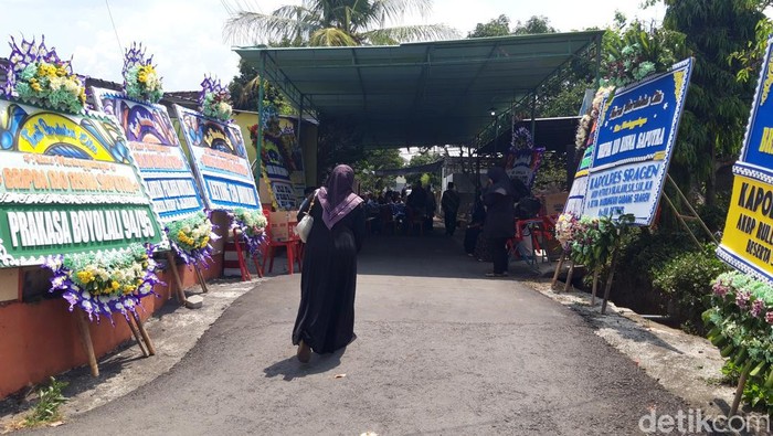 Suasana rumah duka Rio Risna Saputra di Boyolali, Selasa (1/10/2024).