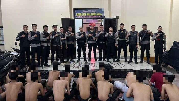 Tim Patroli Perintis Presisi Polres Metro Jakarta Pusat mengamankan 31 pelajar yang diduga hendak melakukan aksi tawuran di wilayah Gunung Sahari, Jakarta Pusat (dok istimewa).