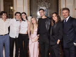 Harper Beckham Pakai Gaun Tipis Tanpa Lengan, Dinilai Tak Pantas Untuk Usia 13