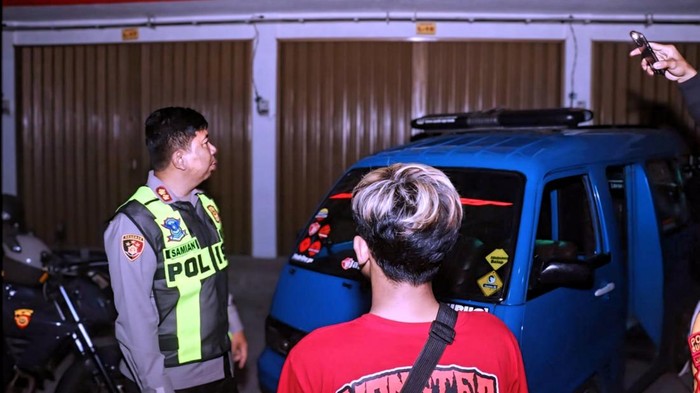 Viral Kapolres Bubarkan Pengemudi Mabuk di Sukabumi