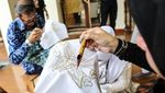9 Momen Menarik Peringatan Hari Batik Nasional di Tanah Air