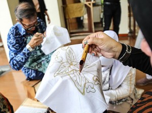 Hari Batik Nasional 2025: Latar Belakang hingga Info Acara Perayaan