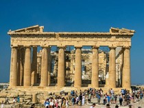 Musim Panas Tiba, Yunani Kebanjiran Wisatawan, Kekurangan Tenaga Kerja Wisata