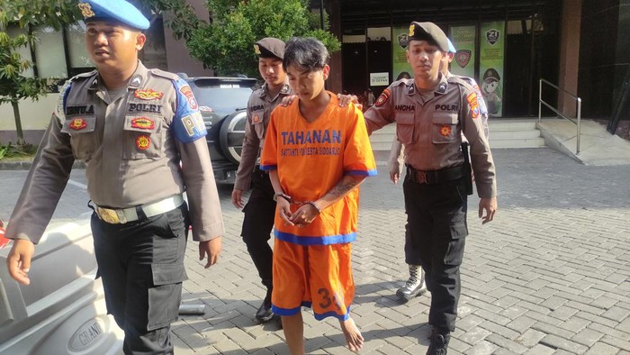 Arif, muncikari penjual PSK anak di Sidoarjo