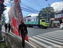 KPU Copot Seluruh Baliho Paslon Pilbup Tabanan 2024