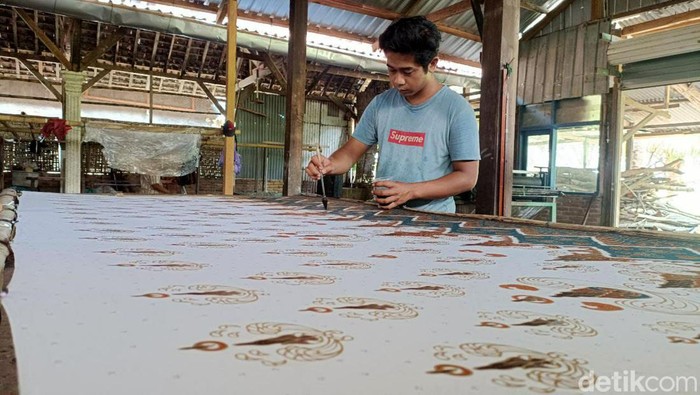 Batik Saji Khas Pacitan Batik Saji Khas Pacitan