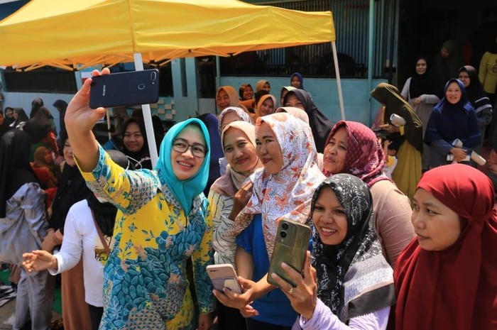 Calon gubernur Banten Airin Rachmi Diany