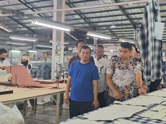 Calon Gubernur Jawa Tengah Ahmad Luthfi mengatakan telah memiliki sejumlah rencana program kerja untuk membantu nelayan dan industri garment di Jateng