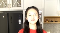 Selanjutnya, dumpling direbus di air mendidih. Supaya makin enak juga ditambahkan bumbu bawang putih dan kecap ikan. Foto: YouTube Ussy Andhika Official