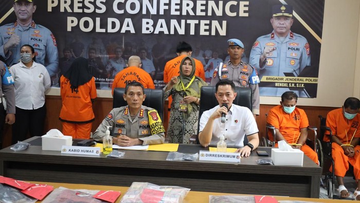 Ditreskrimum Polda Banten menangkap lima pelaku komplotan pencurian dan pembunuhan terhadap sopir truk. (dok.ist)