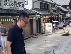 Kumpulan Kelakuan Turis yang Bikin Geleng-geleng, Awas Ikutan Emosi!