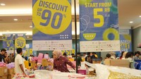Pameran menampilkan berbagai produk rumah tangga unggulan dengan diskon menarik dan harga mulai dari Rp 5 ribu. IHLS 2024 terbagi menjadi dua kegiatan yang dapat dinikmati masyarakat secara umum yakni Bazaar dan Private Expo untuk tamu undangan.