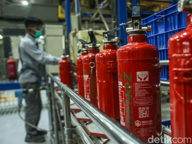 Intip Pabrik Pembuatan APAR untuk Kendaraan Listrik di Cikarang