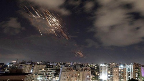 Iran luncurkan serangan rudal setelah Israel serbu Lebanon  Seberapa besar skala serangan Iran?