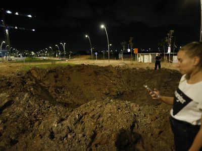 Iran Tembak 180 Rudal ke Israel, Berhasil Bobol Iron Dome