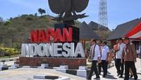 Jokowi meninjau Pos Lintas Batas Negara (PLBN) Terpadu di PLBN Napan, Kabupaten Timor Tengah Utara, NTT, Rabu (2/10/2024).