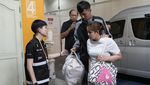 Keluarga Korban Bus Sekolah Terbakar di Bangkok Datangi RS Forensik