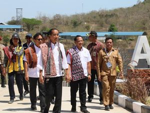 Mendagri Dampingi Jokowi Resmikan 7 PLBN Serentak