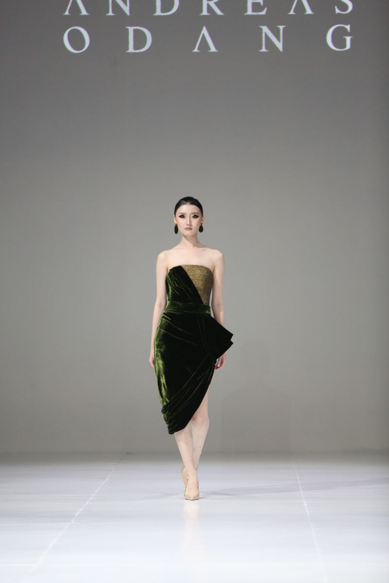 Koleksi Andreas Odang 2025 di The Langham Jakarta Koleksi Andreas Odang 2025 di The Langham Jakarta